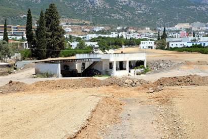 Bodrum'da Evler Yol Ortasında Kaldı