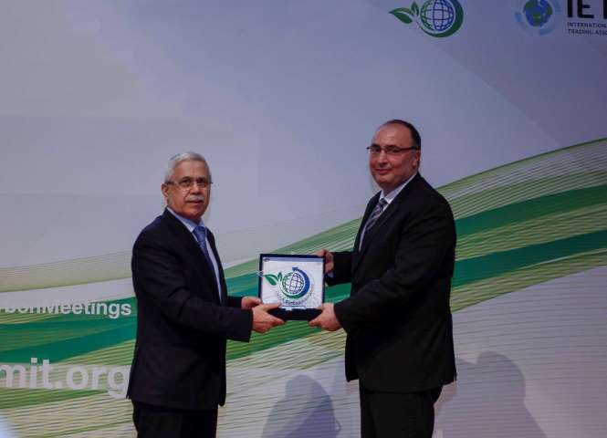 Akçansa Mikroalg Projesine “Düşük Karbon Kahramanı” Ödülü