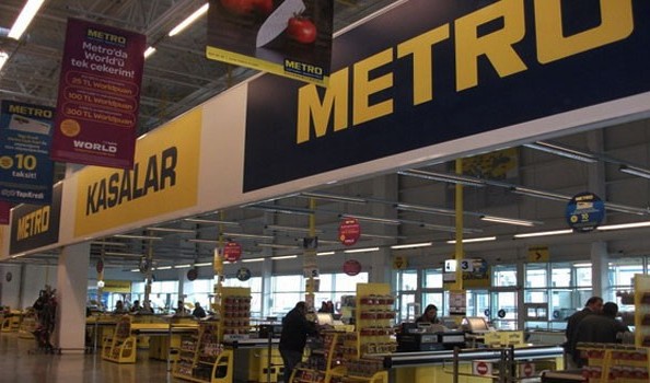 Alman Devi, Metro'daki Hisselerini Satıyor