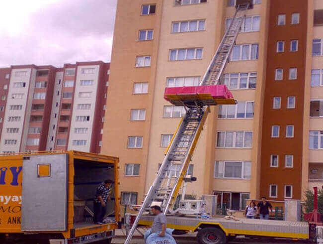 İzmir'de depremzedeler için ev taşıma ücretleri sabitlendi