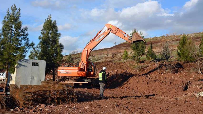Devlet, Sur'u Yeniden İnşa Ediyor