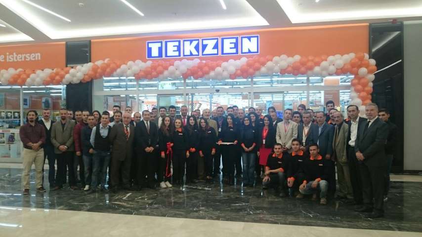 Tekzen Ankara’daki 9. Mağazasını Metromall AVM’de Açtı