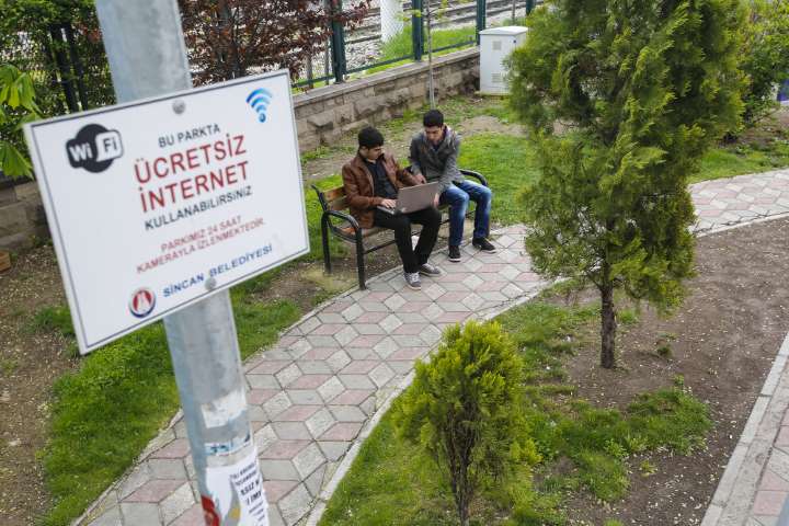 Sincan Garındaki İstasyon Parkta İnternet Hizmeti