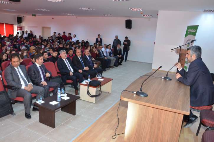 “Yeşilyurt Kültür ve Sanat Yurdu” Projesi ile 20 Yazar 70 Okulda Öğrencilerle Bir Araya Gelecek 