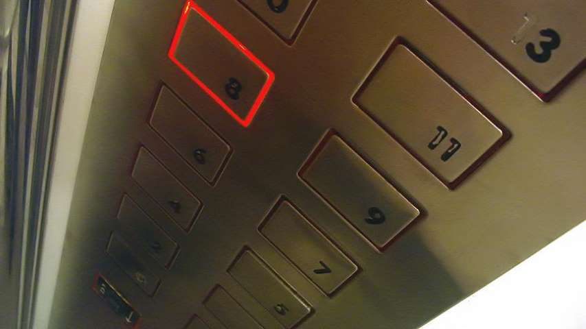 Uygunsuz Asansörlere Ceza Yağdı