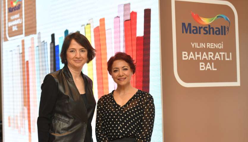 Marshall Yılın Rengini Seçti; Baharatlı Bal