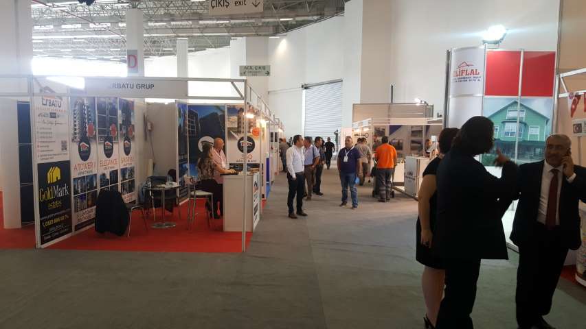 İzmir Emlak Fuarı'na Yoğun İlgi