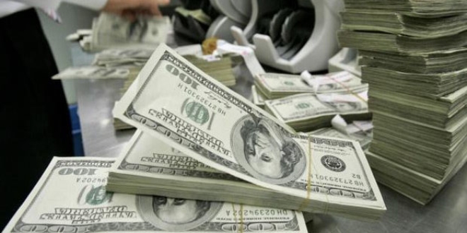 Dolar Haftaya 3,72'den Başladı