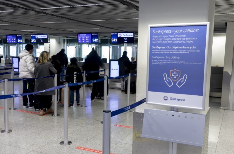 SunExpress, uçuş öncesi antijen testi denemelerine başladı