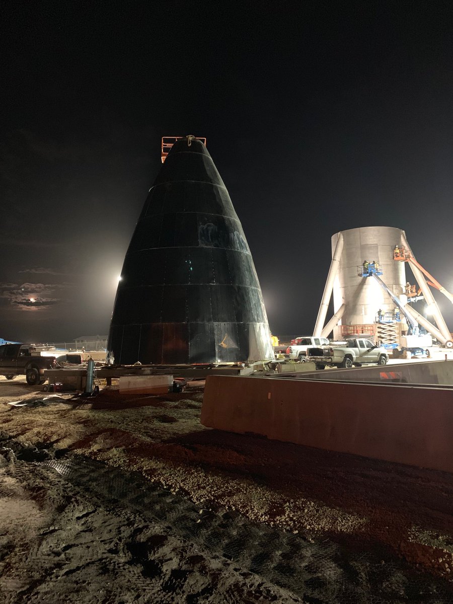 Elon Musk Paslanmaz Çelik “Starship”i Sunar