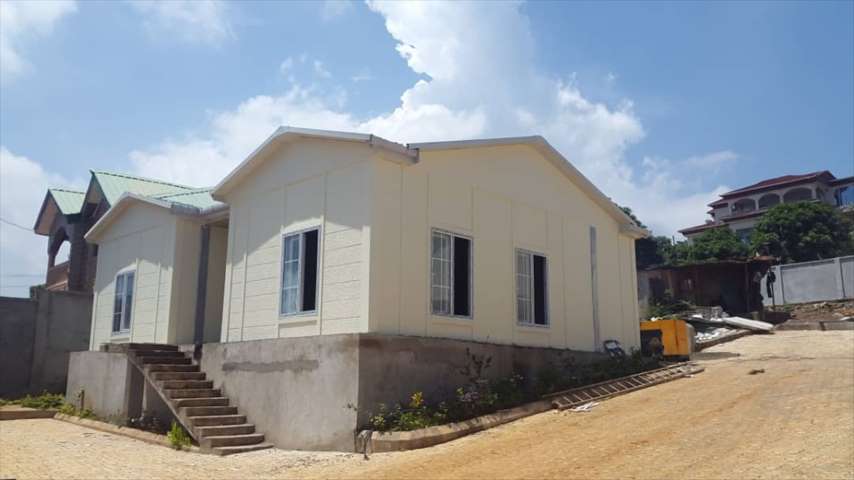 Karmod, Sierra Leone'de Hazır Konaklama Evleri Kurdu