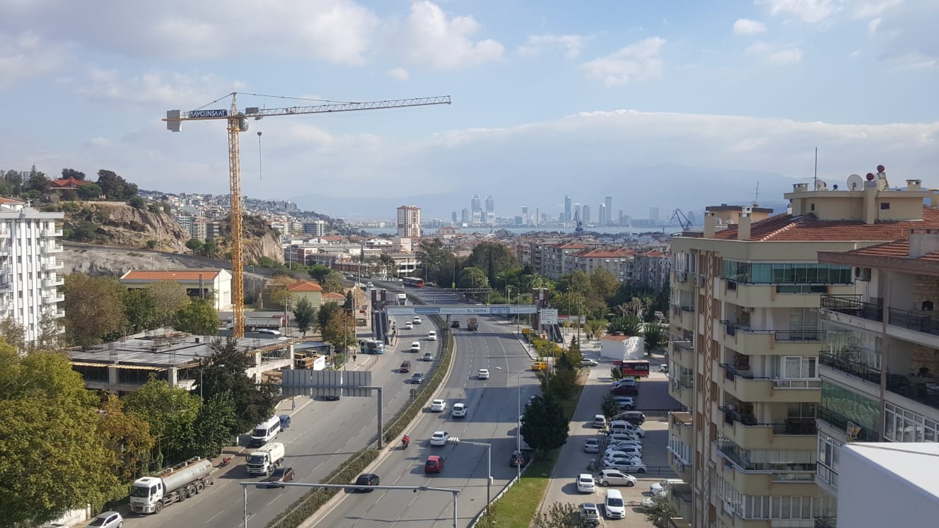 İzmir'de kiralık ev aramaları depremden bir önceki haftaya göre 4 kat arttı