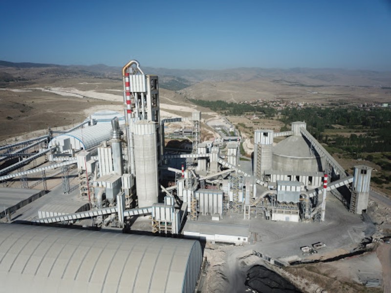 Afyon Çimento İlk Çeyrekte Zararını Azaltarak Güçleniyor