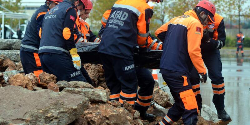 İzmir'de "İl Afet Risk Azaltma Planı" için AFAD VE DAUM protokol imzaladı