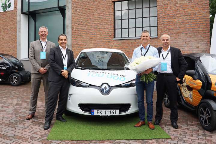 Renault, 100 Bininci Elektrikli Otomobilini Sattı