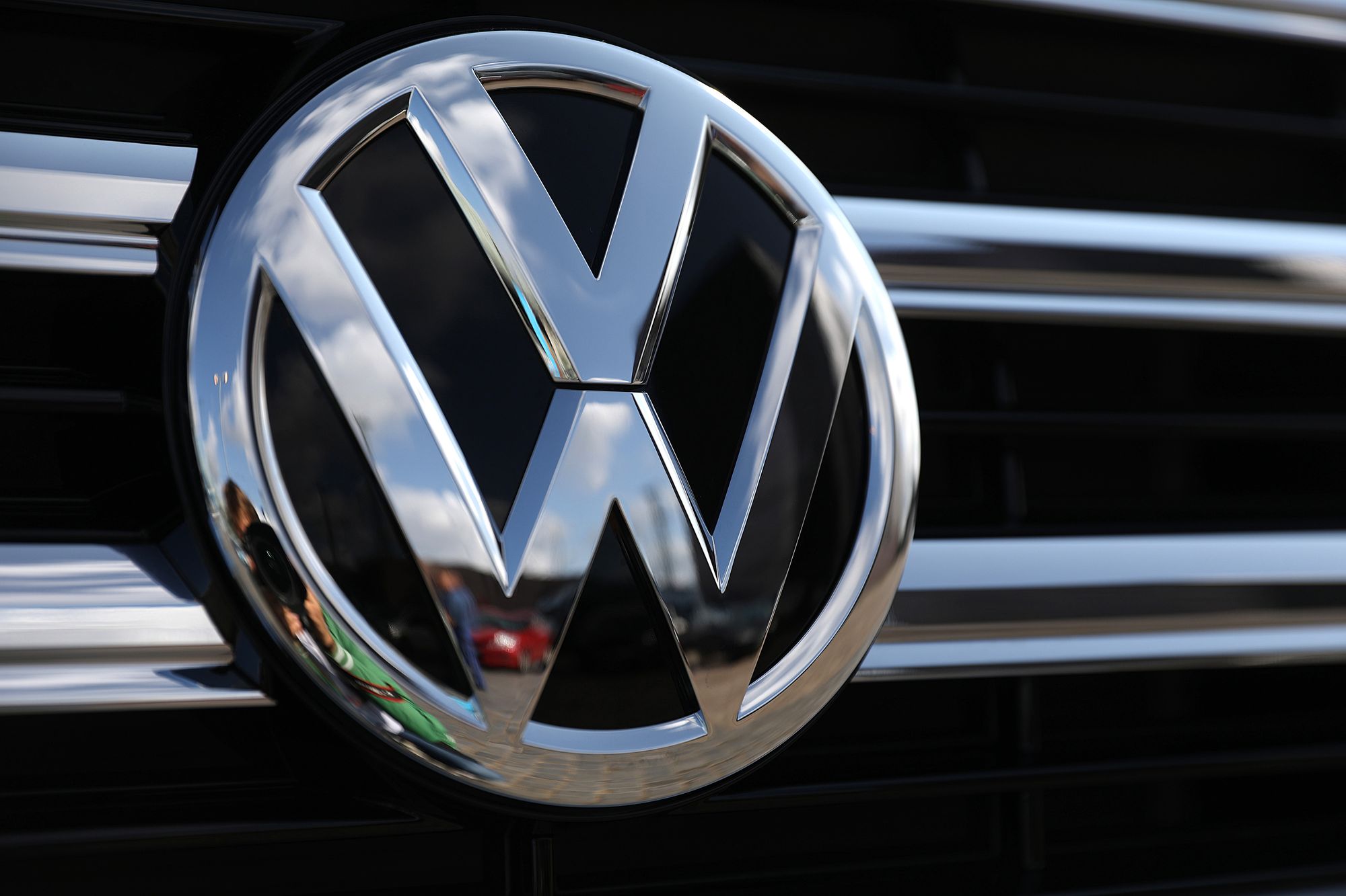 Volkswagen, Kullanılmış Elektrikli Otomobil Aküleri İçin İlk Geri Dönüşüm Tesisini Açtı