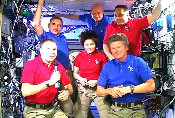 Uzaydan 199 Gün Sonra Dünya'ya Döndüler