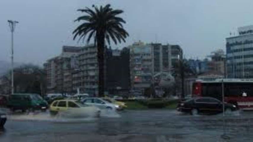 İzmir'de Kuvvetli Sağanak
