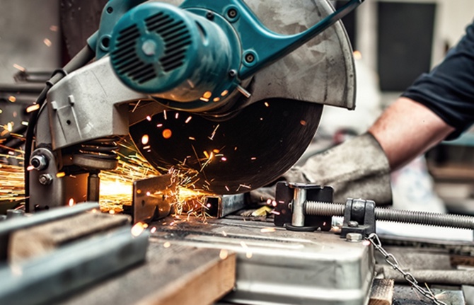 İmalat Sanayiinde Daralma Devam Ediyor