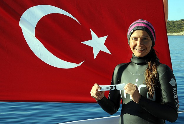 Derya Can'dan İkinci Dalış Rekoru