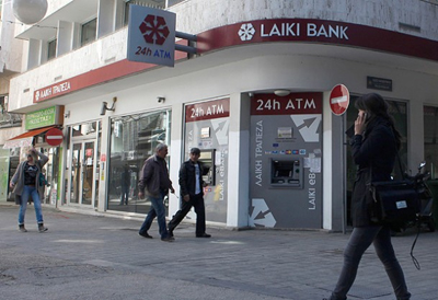 Güney Kıbrıs'taki Bankalar Bugün Saat 12.00'de Açılacak