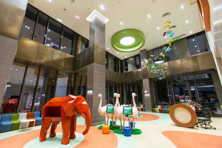 Acıbadem Altunizade’de LLAMP 83 İmzası