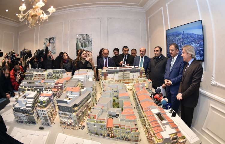 Bakan, Beyoğlu'ndaki Gayrimenkul Yatırımlarını Yerinde İnceledi
