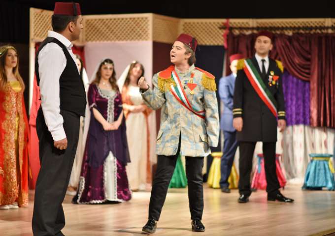 Kale Tiyatro Kulübü Asma Kilit KAÇUV Yararına Sahne Aldı