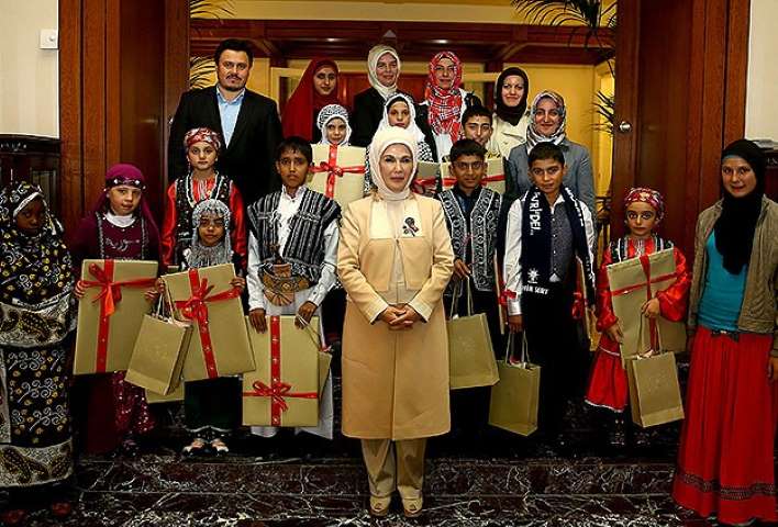 Emine Erdoğan Dünya Yetimlerini Kabul Etti