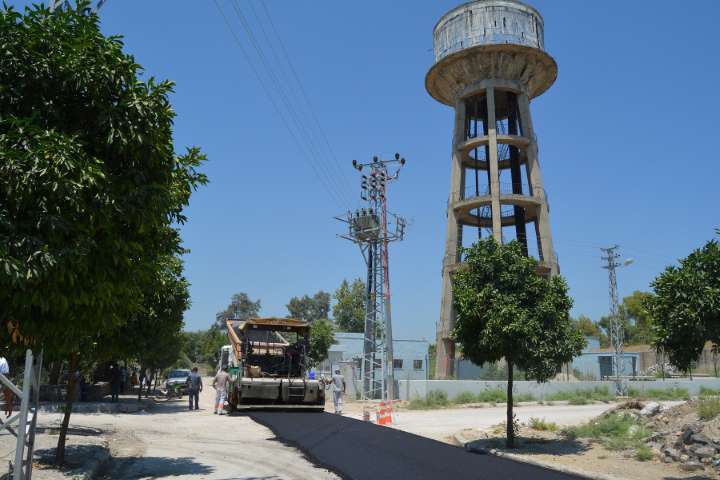 Ceyhan’da Altyapısı Tamamlanan Bulvarlar Asfaltlanıyor