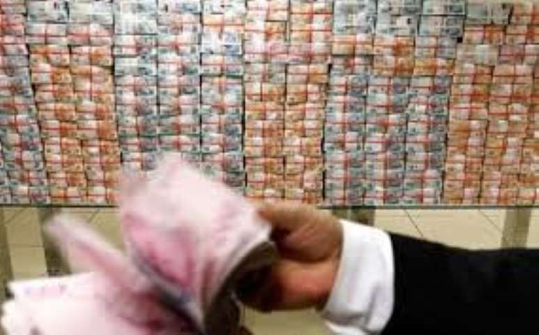 Hazine 3 Milyar 152 Milyon Lira Borçlandı