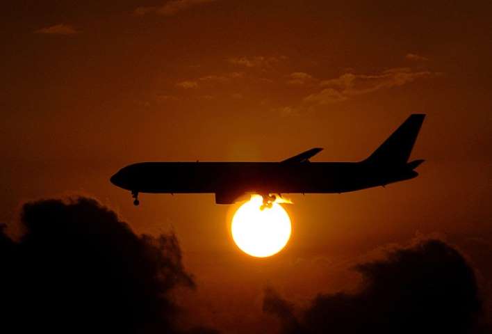 Uçağa Lazer Tutana Büyük Ceza Geliyor