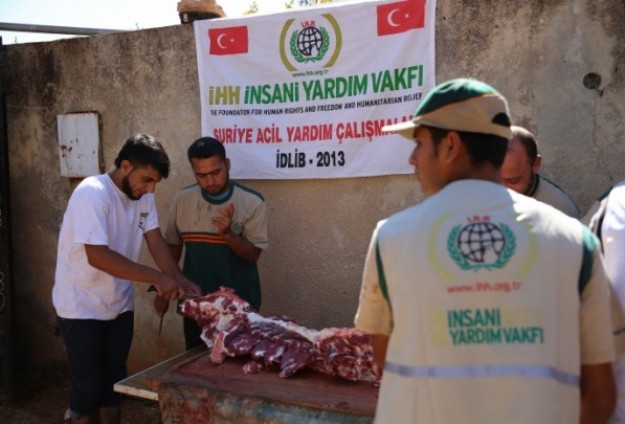 İHH'dan 5 Kıtada Kurban Kesimi