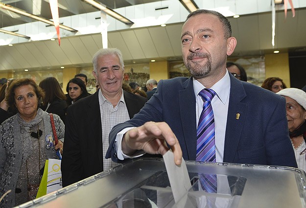 Sandıktan İstanbul'da Kocasakal Ankara'da Canduran Çıktı