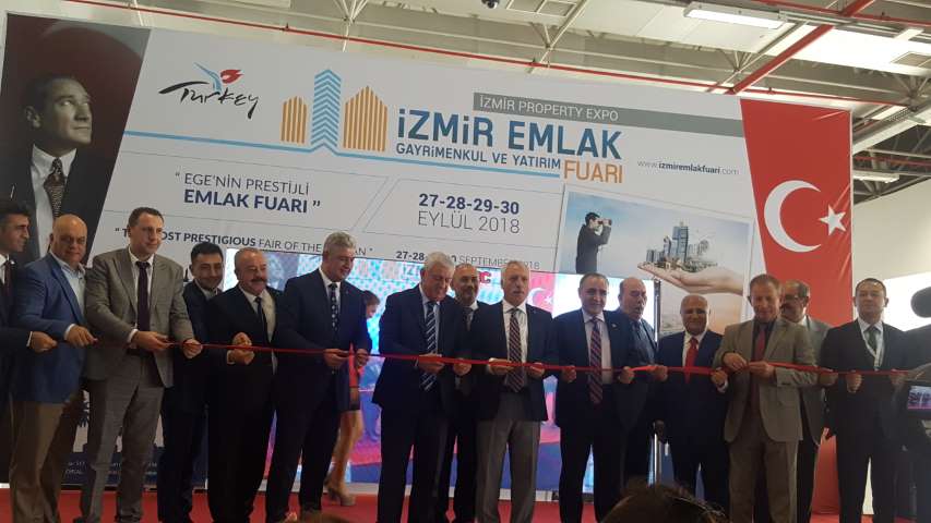 İzmir'in İlk Emlak Fuarı Kapılarını Açtı