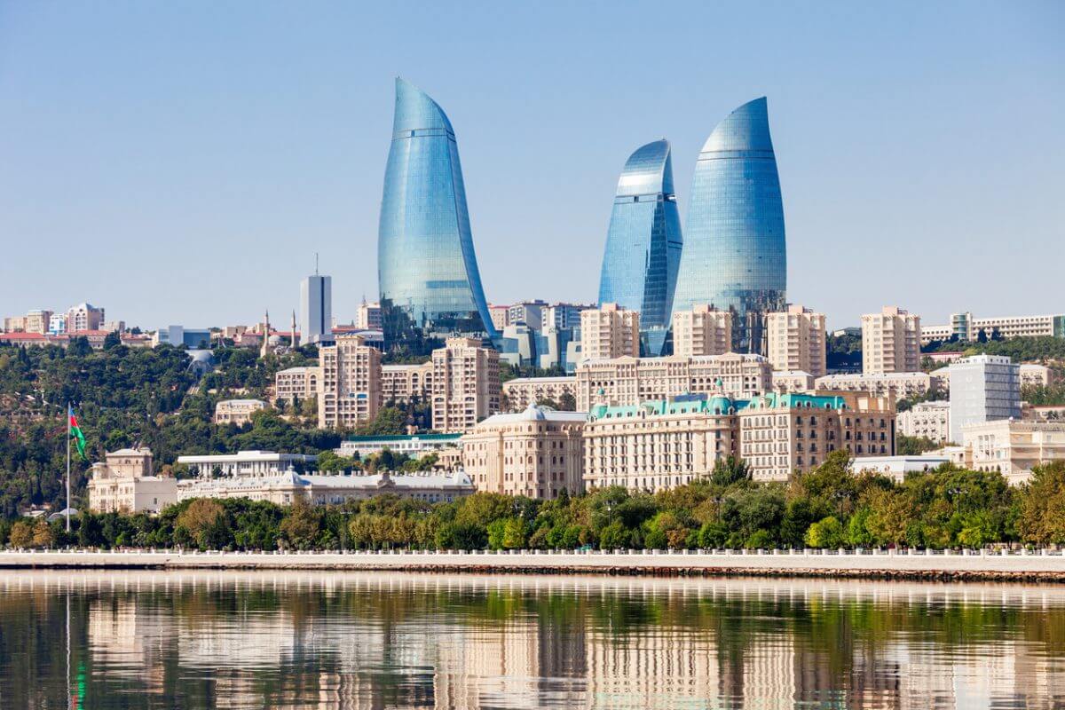 Azerbaycan'a vize ve pasaport kalktı!