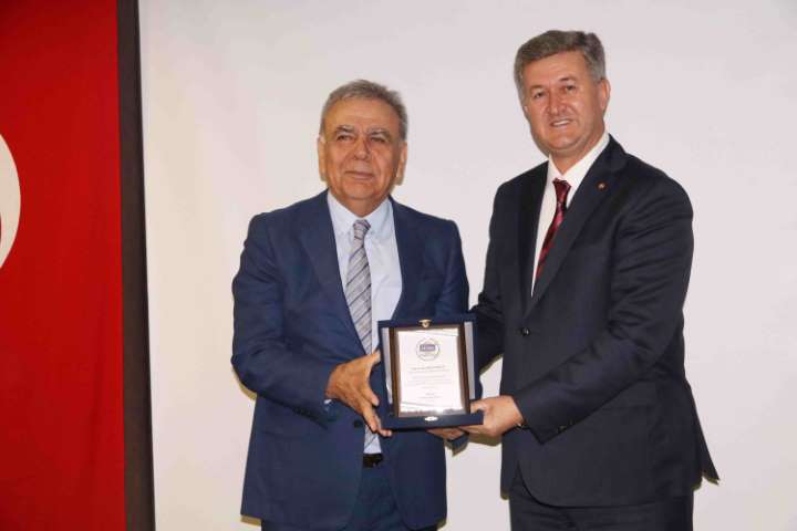 Yöndem: “Kemalpaşa’da Raylı Sistem İstihdam Sorununu Çözer”