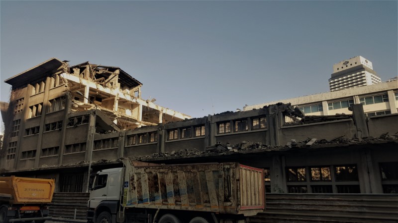 Tartışmalı Zorlu Konak Projesinin Yıkımı Başladı!
