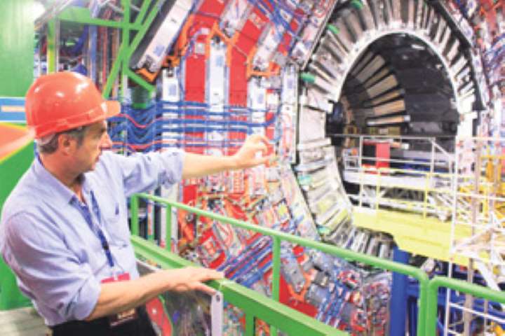 Filli Boya,  Bilimin Merkezi CERN’erenge Dair Bir Yolculuk Yaptı