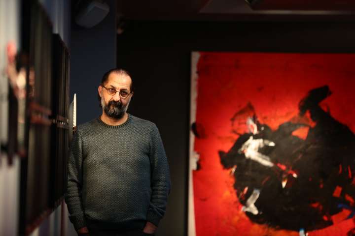 “Kan Kırmızı” Sergisine Yoğun İlgi