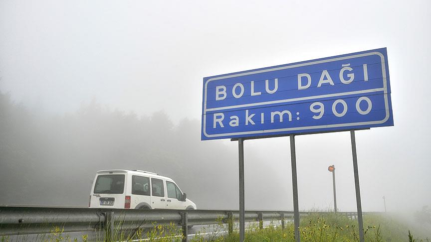 Bolu Dağı'nda Sis Ve Sağanak Nedeniyle Görüş Mesafesi 40 Metreye Düştü
