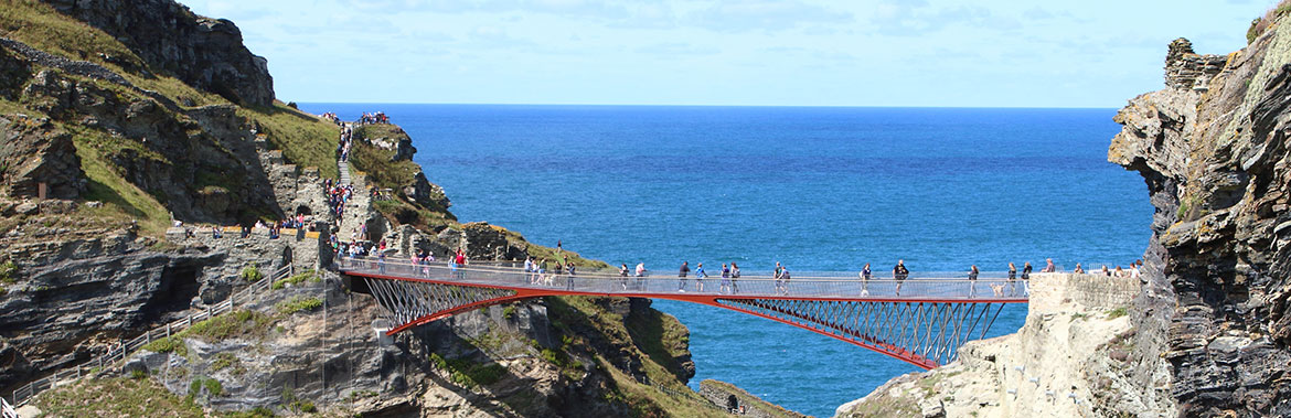 Tintagel Köprüsü, Tarihi Geçişi Yeniden Yaratmak İçin Çeliğe Güveniyor