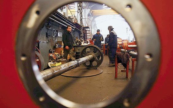 Sanayide Çarklar Yavaşladı