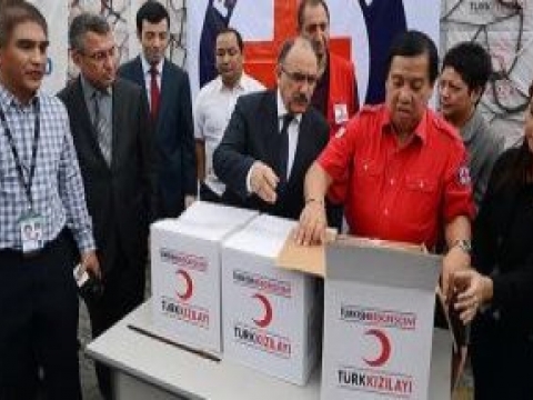 Türkiye Filipin Halkını Yalnız Bırakmıyor