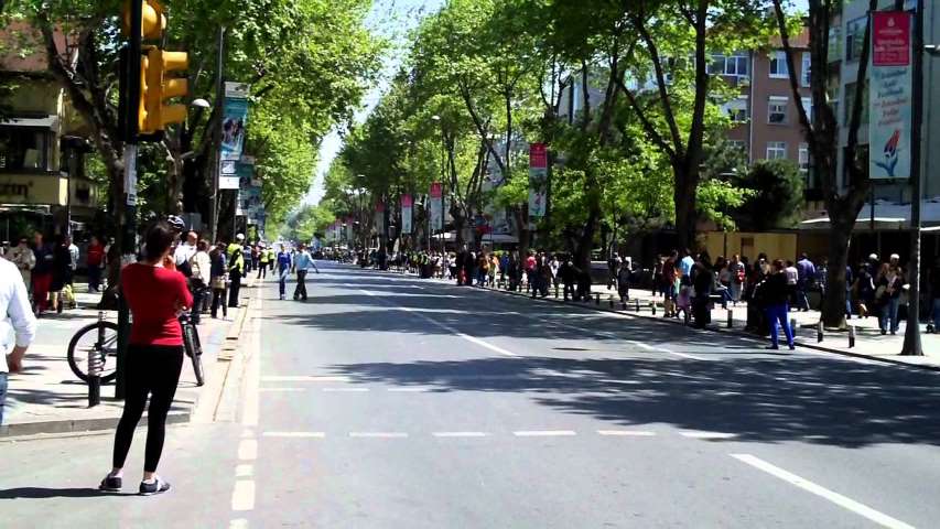 Plansız Kentleşmenin Sonu: Bağdat Caddesi Felç Geçiriyor