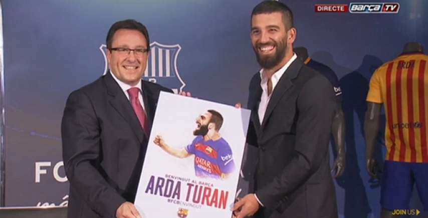 Arda Turan'dan Tarihi İmza