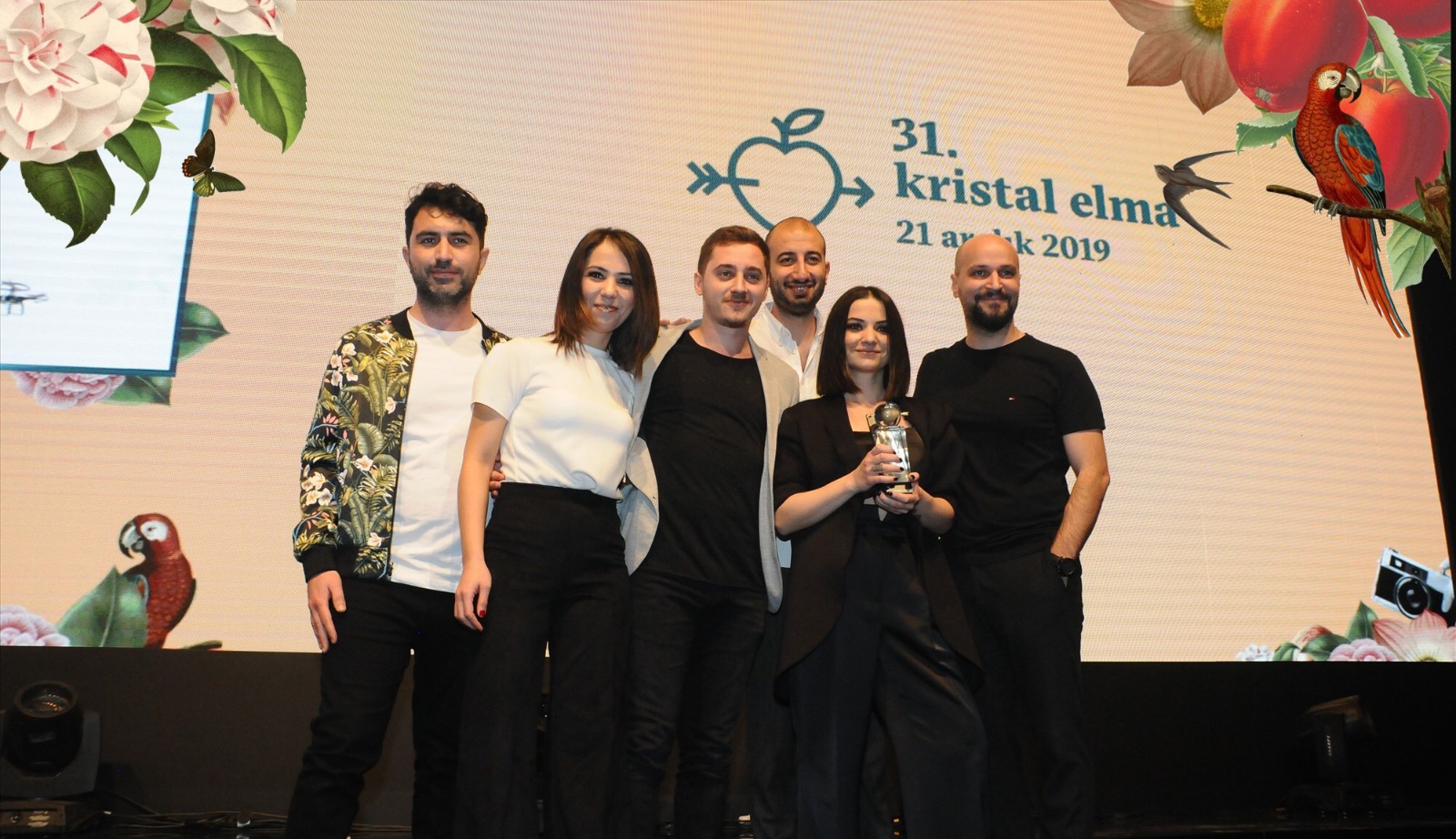 Kristal Elma'dan Şapka Ve Fil'e 4 Ödül