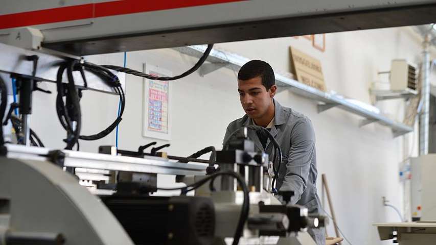 Mesleki Eğitimde Okul-Sektör İş Birliği Artıyor