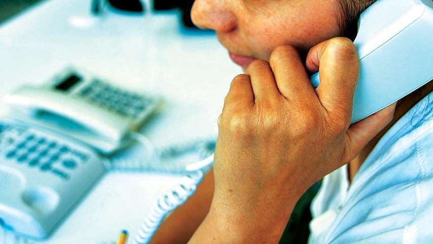 Sigarayı bırakmak için telefona sarıldık