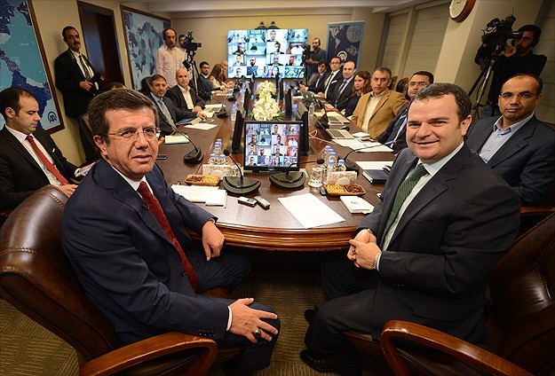 Kredi Kuruluşları Türkiye'ye Siyasi Bakıyor